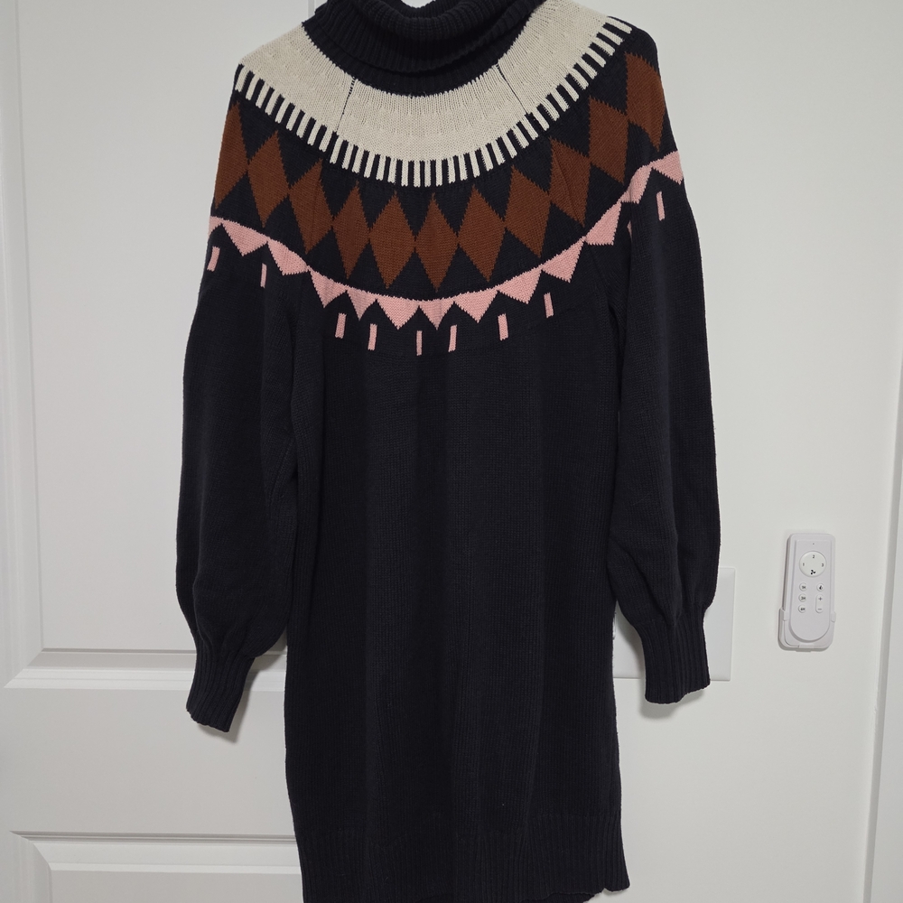 Geometric Patterned Sweater Dress